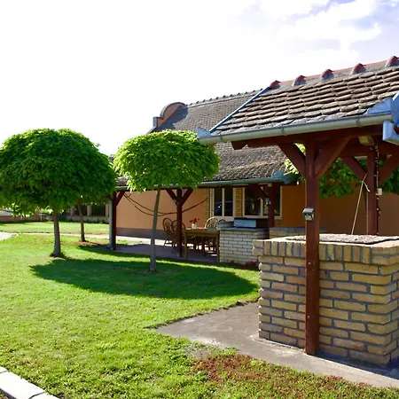 Apartment Rooster Srbobran