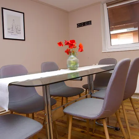 Apartament Rooster *