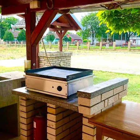 Rooster Apartment Srbobran